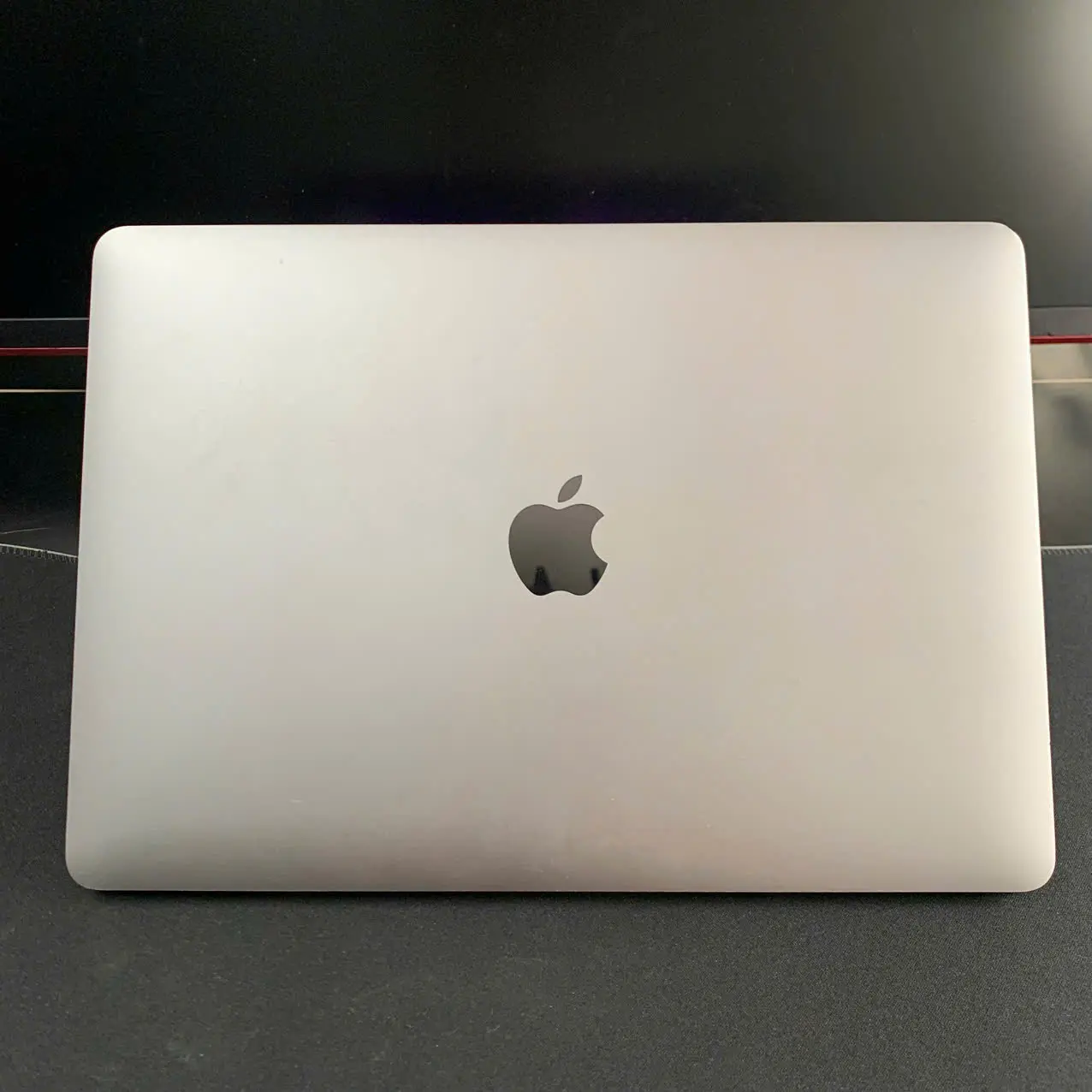 MacBook Pro 2017 (13-inch, Two Thunderbolt 3) | Core i5 2.3GHz | RAM 8GB | SSD 256GB | Retina 13.3" 2