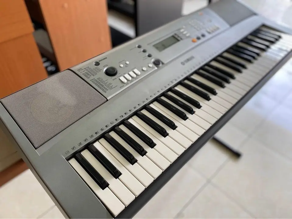 Đàn Organ Yamaha PSR-VN300