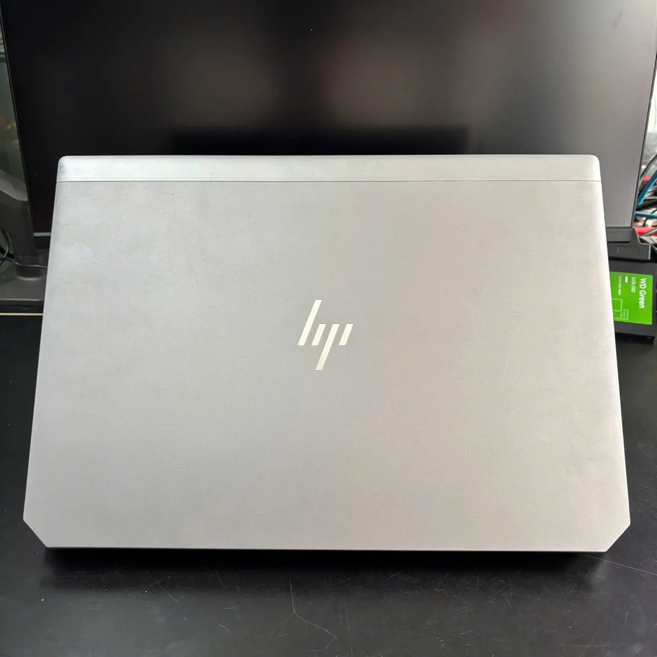 Máy trạm Laptop Cũ Giá Rẻ HP ZBook 15 G6 | i7-9850H | RAM 16GB | SSD 256GB | Quadro RTX 3000 6GB | 15.6" FHD 2