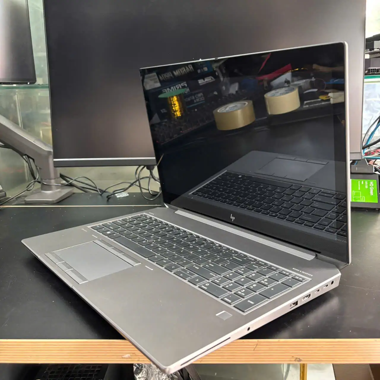 Máy trạm Laptop Cũ Giá Rẻ HP ZBook 15 G6 | i7-9850H | RAM 16GB | SSD 256GB | Quadro RTX 3000 6GB | 15.6" FHD 4