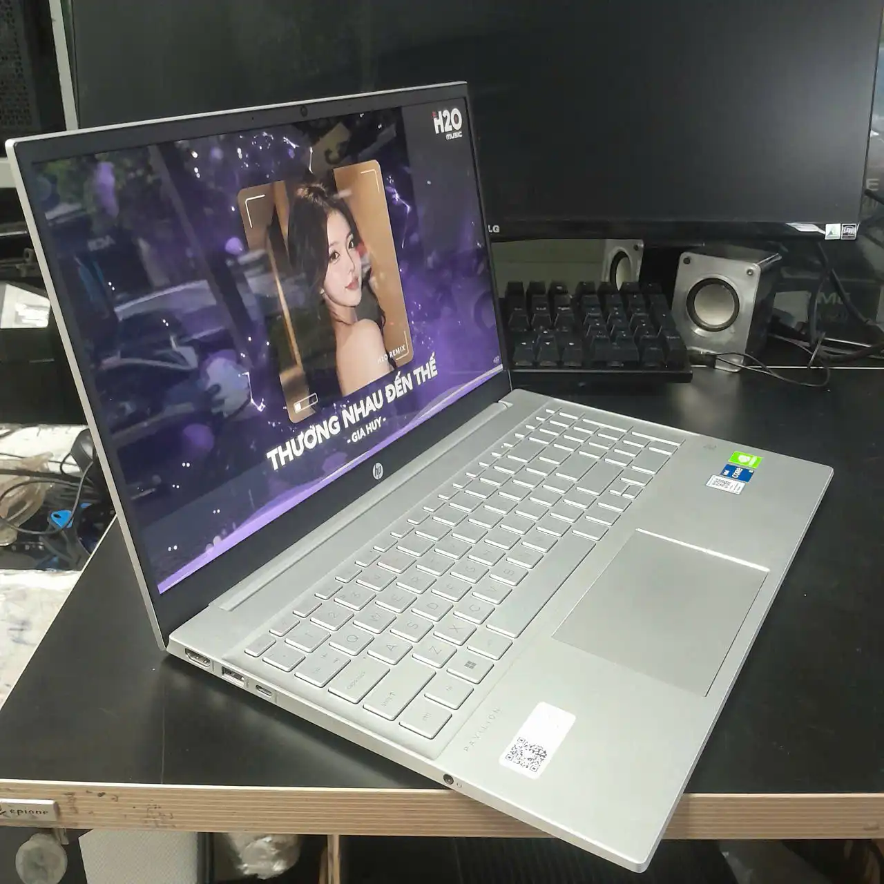 HP Pavilion 15-eg2038TX Like New | Intel Core i5-1235U | RAM 8GB | SSD 256GB | MX550 2GB | 15.6 inch FHD | Pin 90% 3
