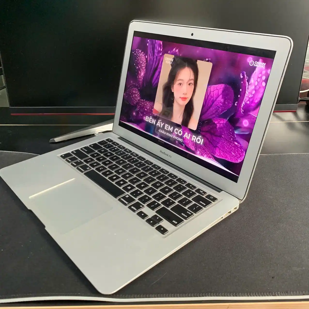 MacBook Air 13 inch (2017) | Core i5 | RAM 8GB | SSD 128GB | macOS Monterey 3