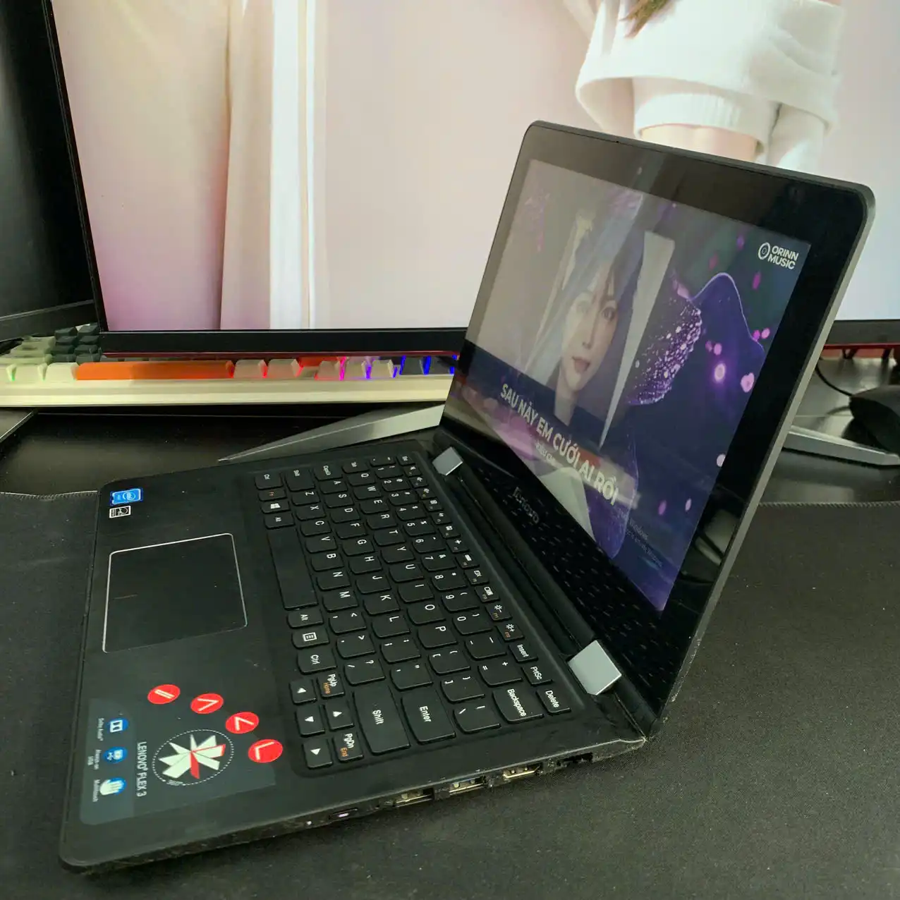 Lenovo Flex 3 1130 2-in-1 | Celeron N3060 | RAM 2GB | 60GB | 11.6" HD Cảm Ứng | Gập 360° 4