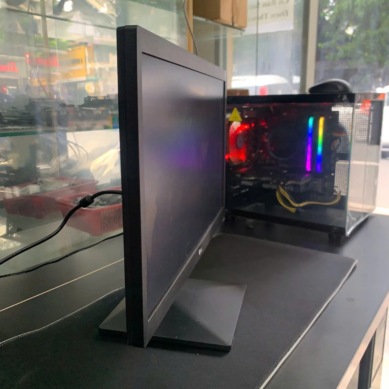 Màn hình LG 20MK400H-B | 19.5 inch | TN | HD 1366x768 | 75Hz | 2ms 3