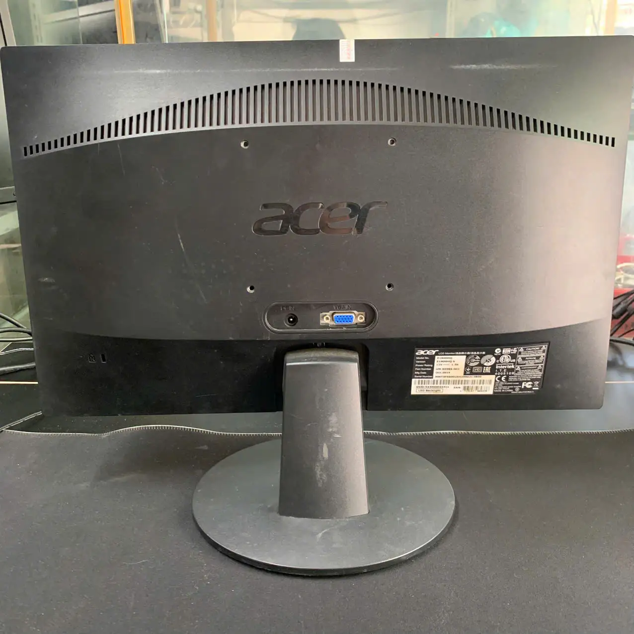 Màn hình Acer E1900HQ | 18.5 inch | TN | HD 1366x768 | 60Hz | VGA 2