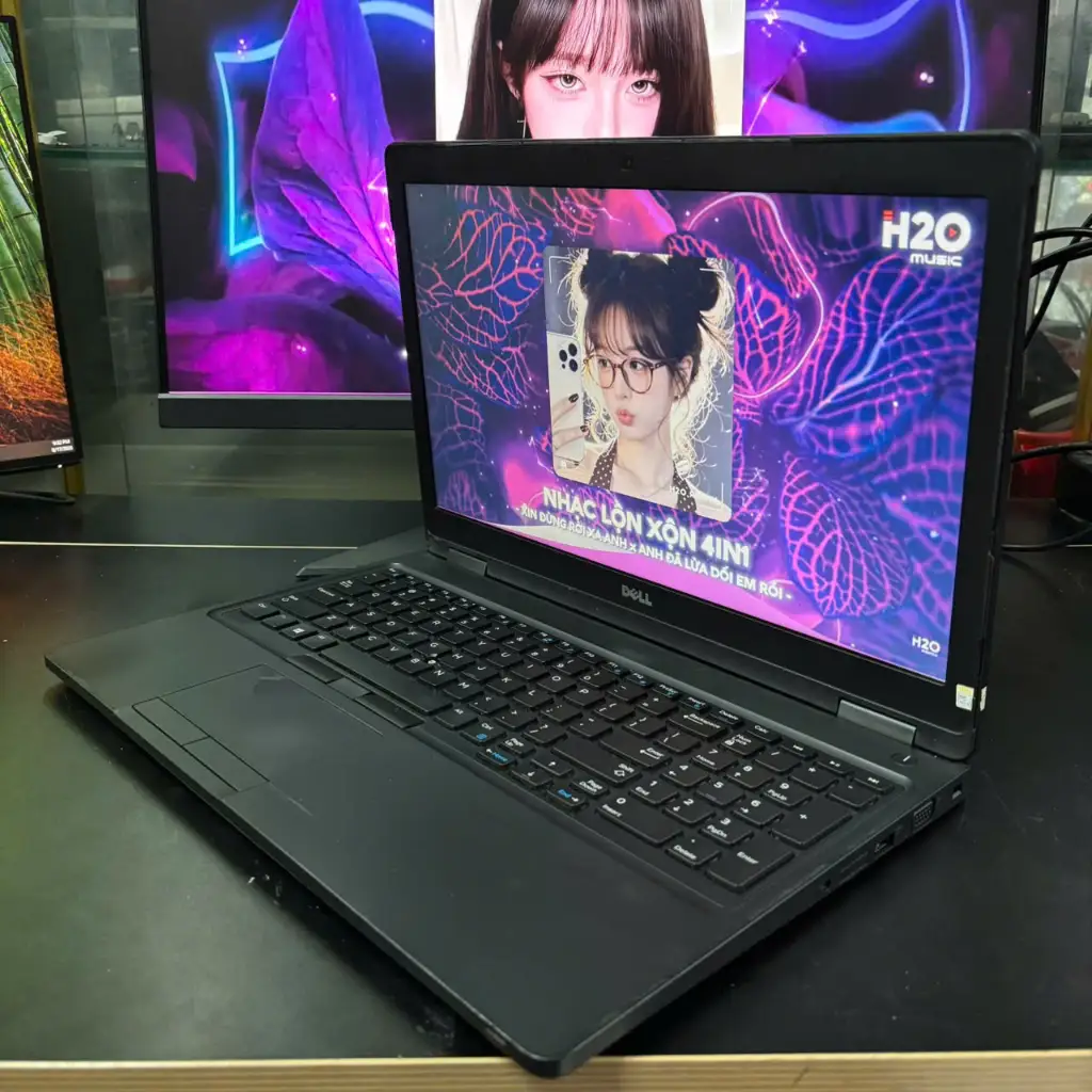 Dell Latitude 5590 | Core i5-8350U | RAM 8GB | SSD 256GB | 15.6" FHD IPS | Doanh Nhân Cao Cấp 4