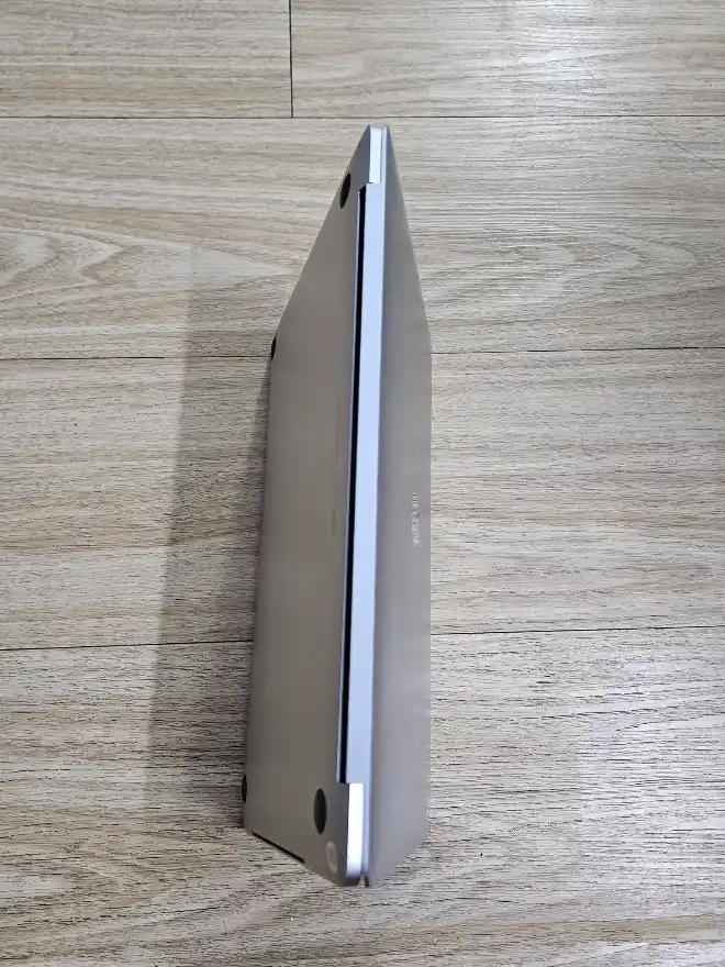 MacBook Pro 13-inch 2020 Intel Core i7 / 32GB RAM / 1TB SSD (Max Option) 4