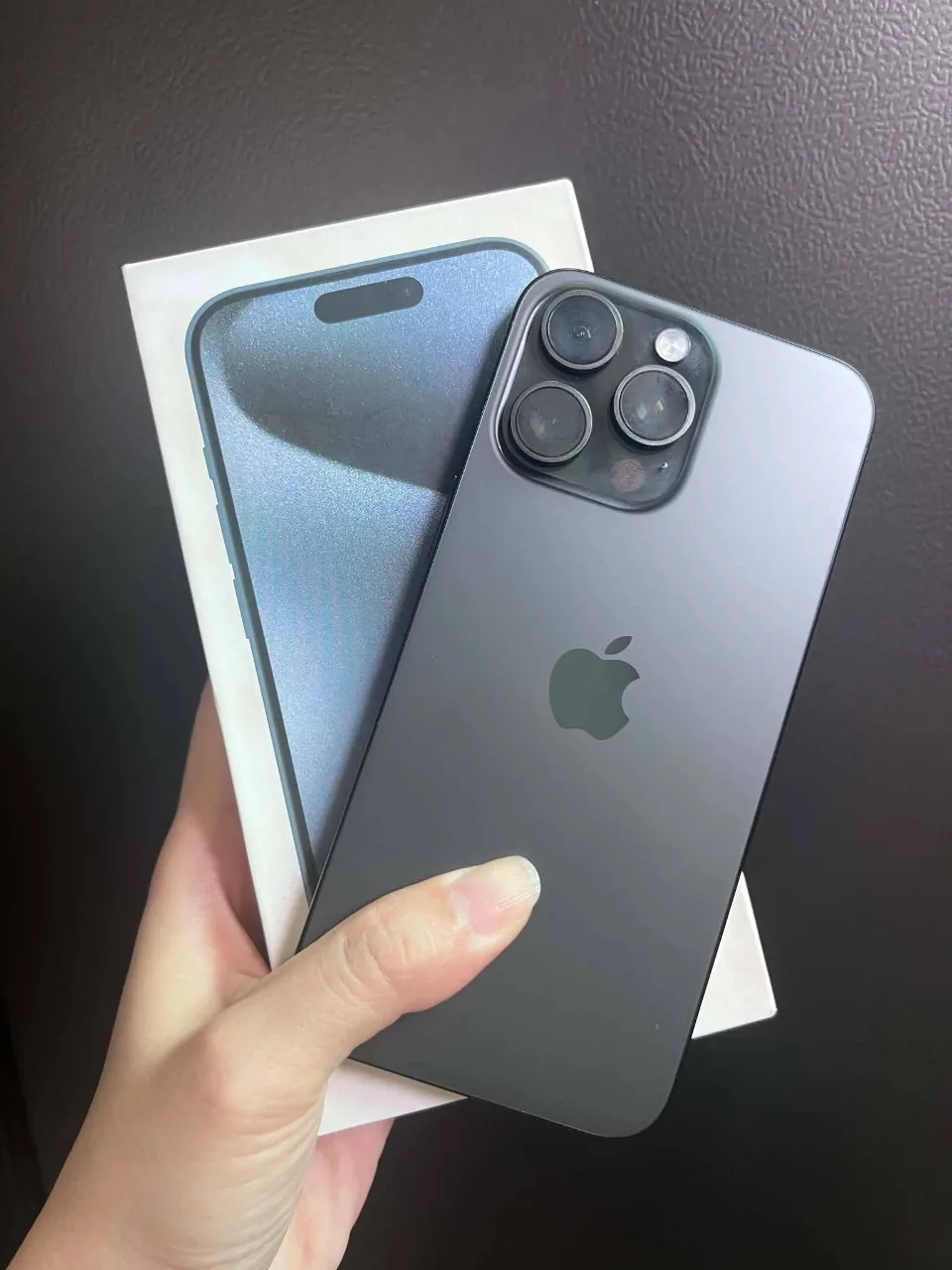 iPhone 15 Pro Max 256GB Quốc Tế Mỹ (LL/A) - Màu Titan 2
