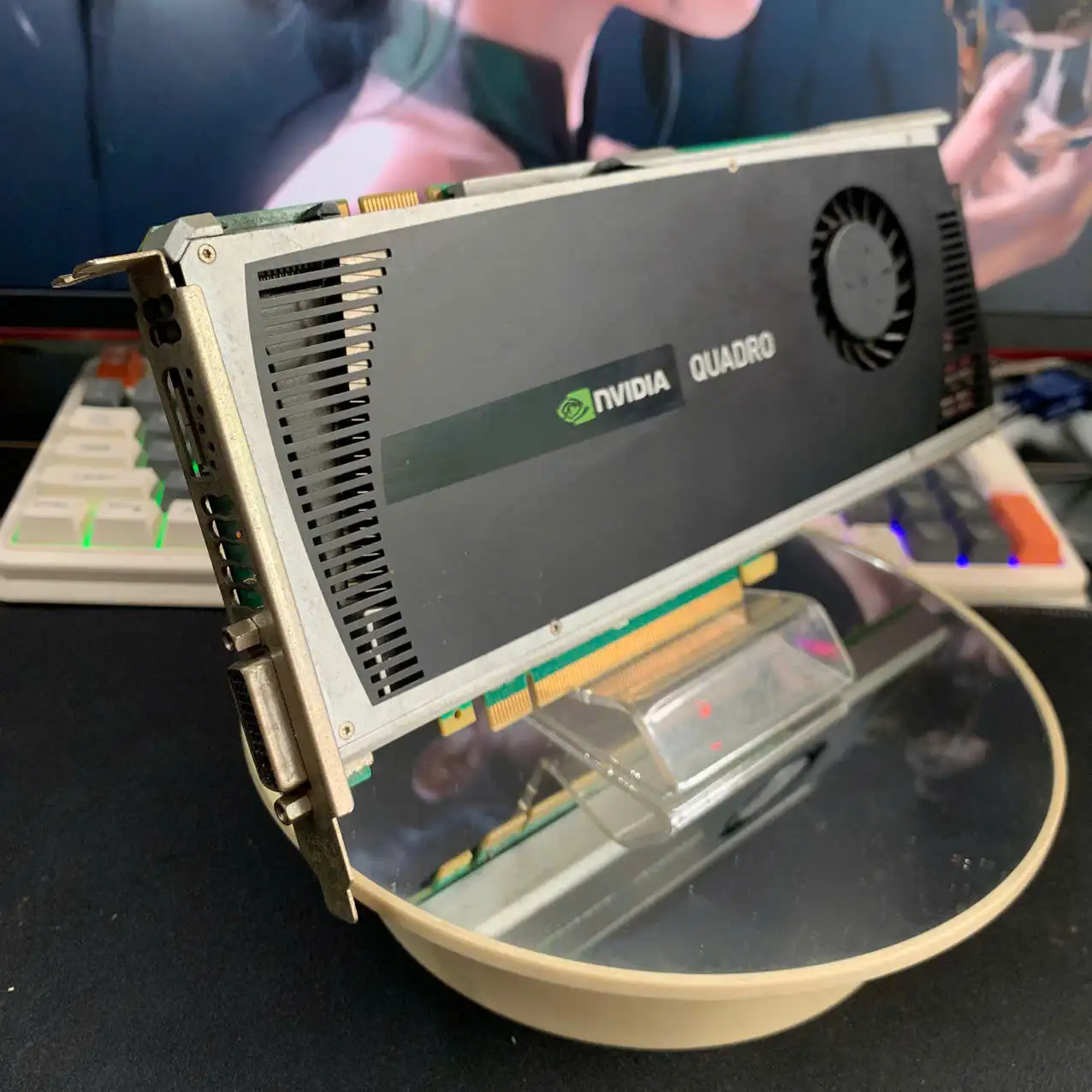 Nvidia Quadro 4000 2GB GDDR5 – Card đồ họa chuyên dụng 4