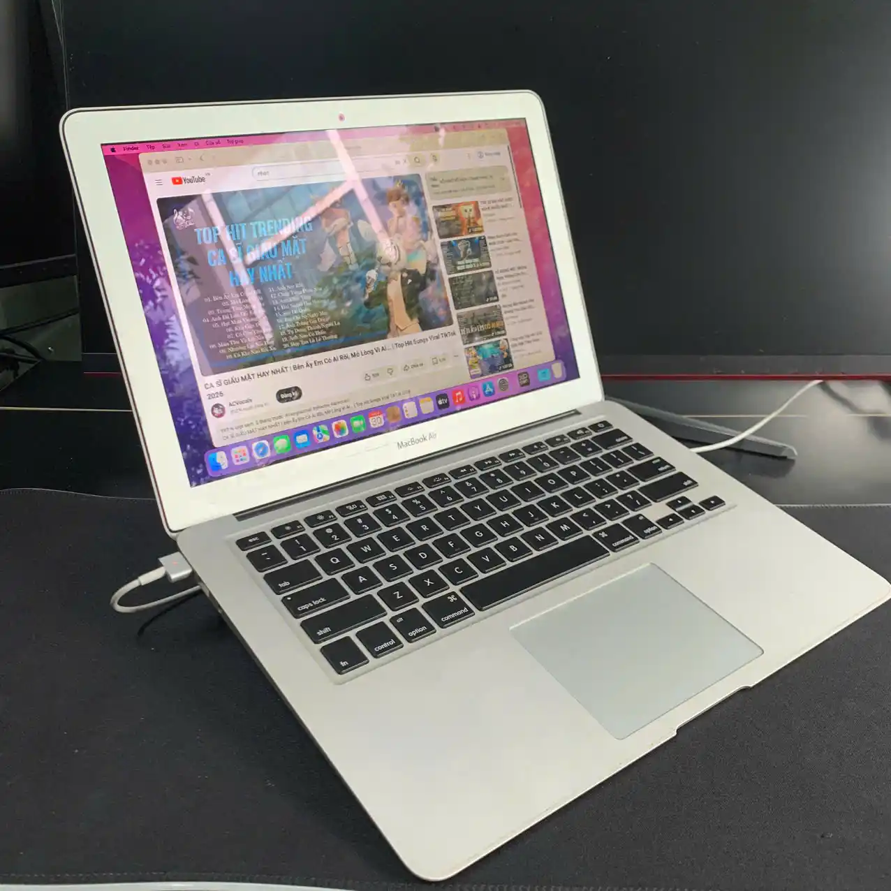 MacBook Air Early 2015 | 13.3 inch | Core i5 | RAM 4GB | SSD 128GB 4