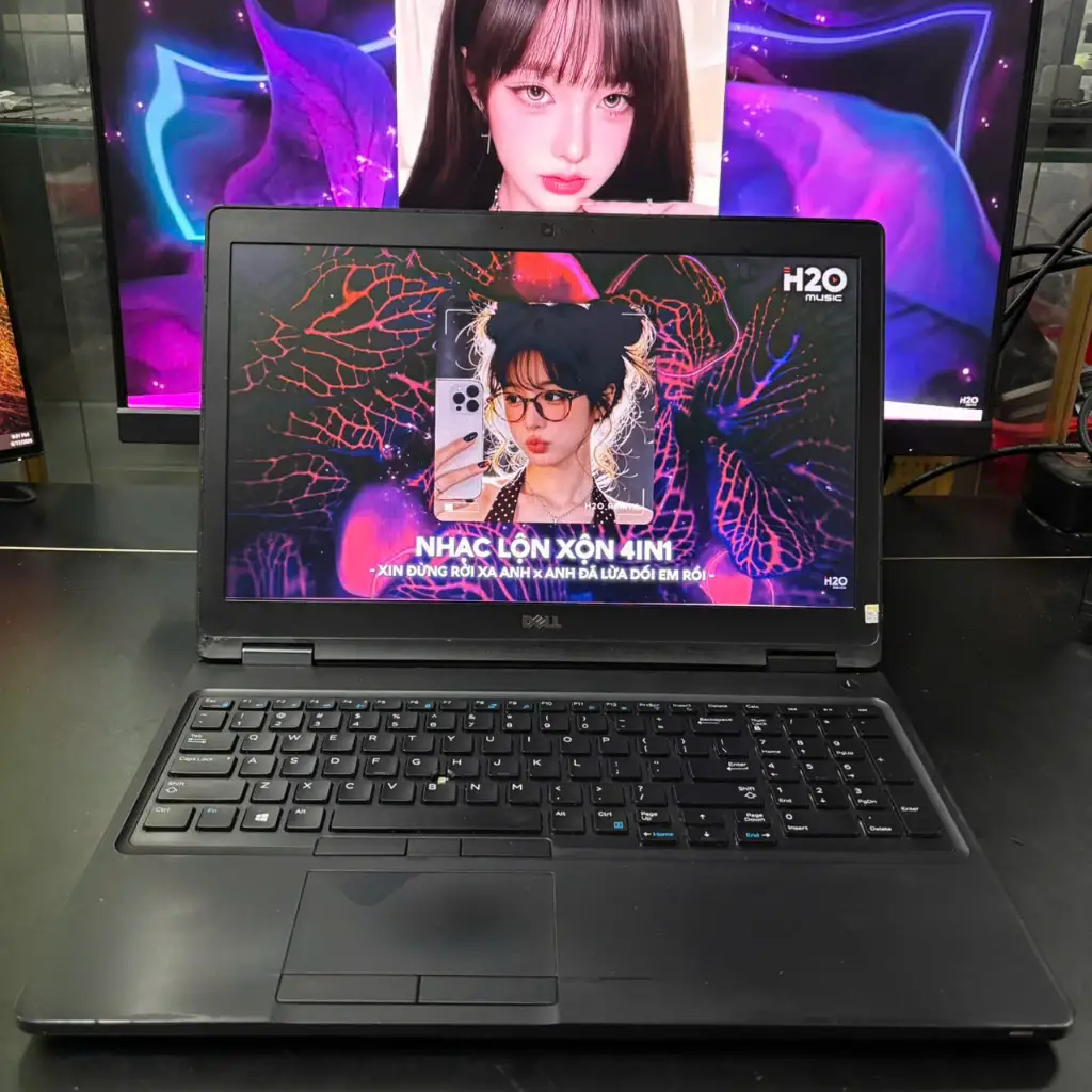 Dell Latitude 5590 | Core i5-8350U | RAM 8GB | SSD 256GB | 15.6" FHD IPS | Doanh Nhân Cao Cấp