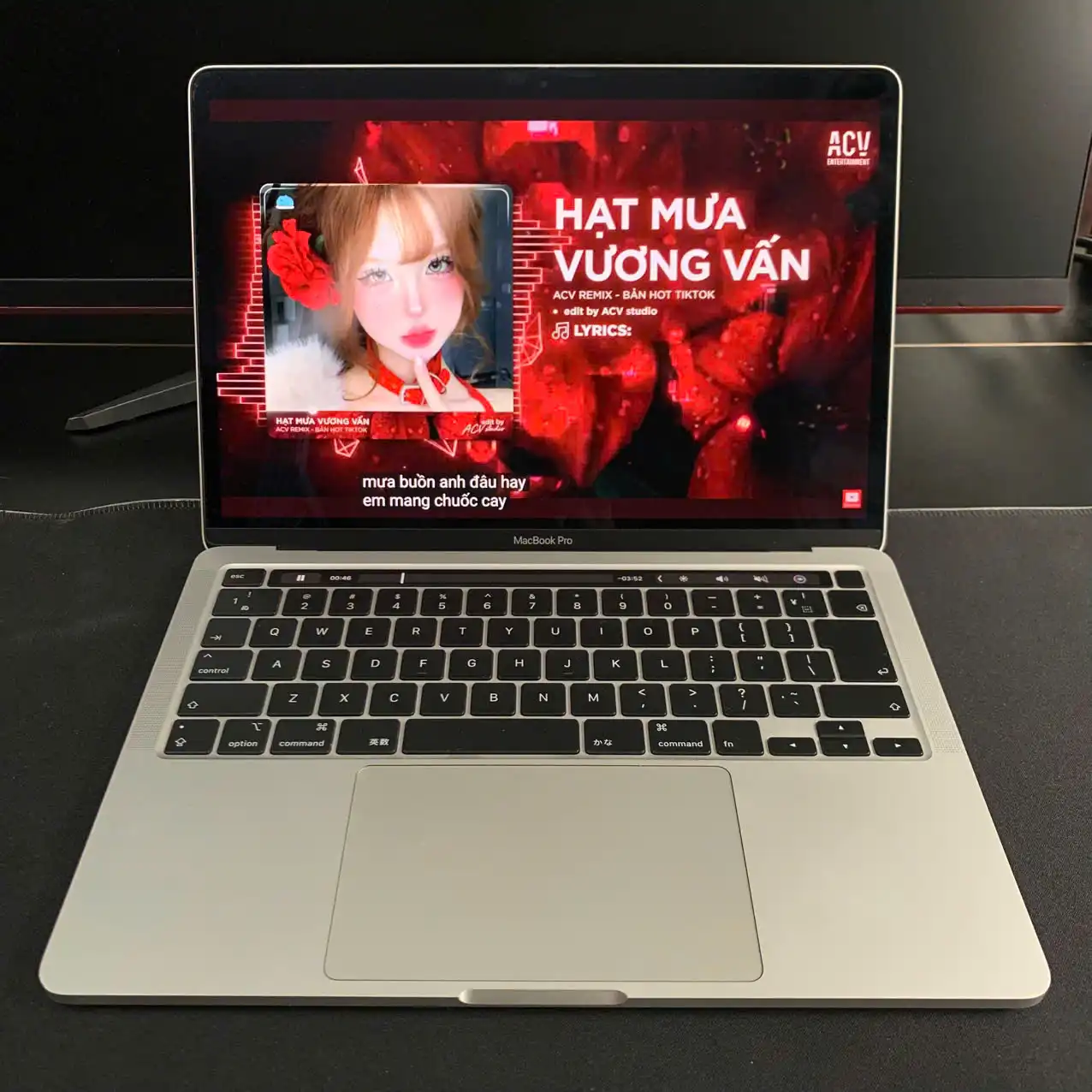MacBook Pro 2020 (13-inch, Touch Bar) | Core i7 2.3GHz | RAM 32GB | SSD 1TB | Retina 13.3"